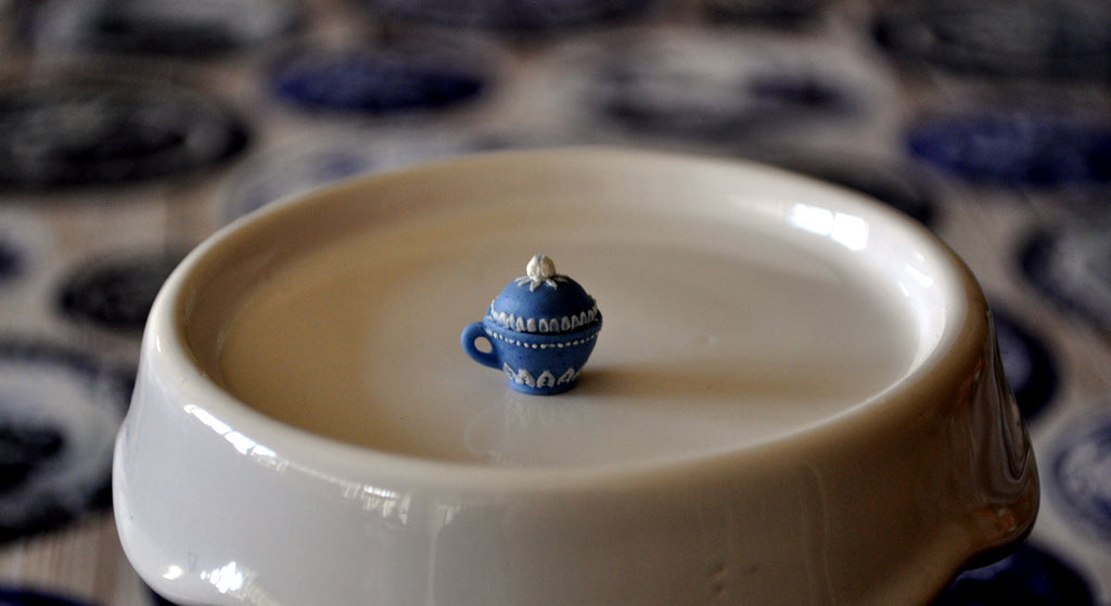 Blue & White Hand Painted Wedgwood Bomboniere by Pam Jones