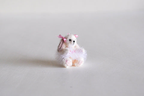 Petit Anna by Anna Braun