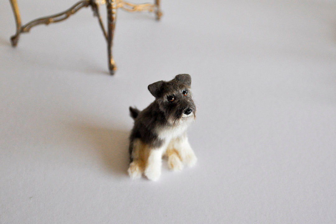 ESTATE TREASURE: Miniature Schnauzer by Annie Willis
