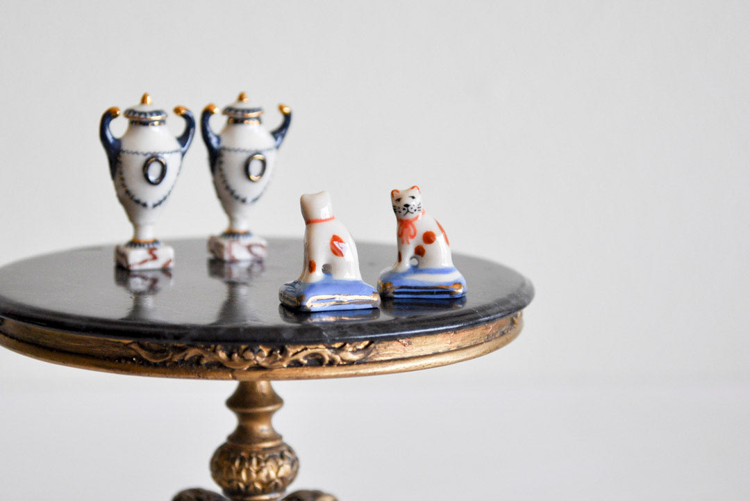 ESTATE TREASURE: Porcelain Set of Two Decorative Mantel Cats