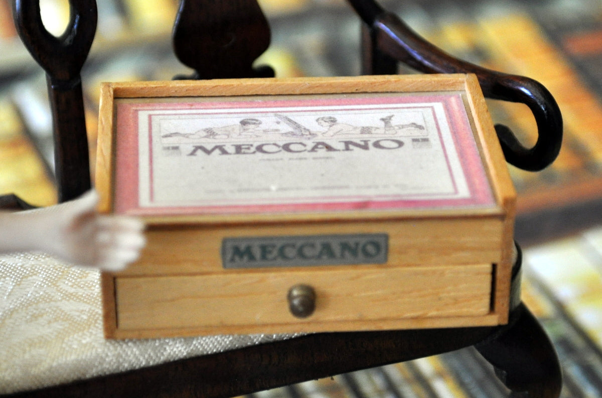 ESTATE TREASURE: Finely Detailed Two Layer Meccano Set
