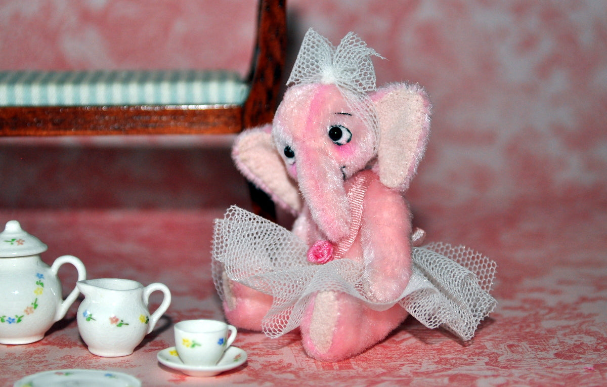 A Pink Romance - Fully Jointed Ballet Girl Elephant Anna Braun