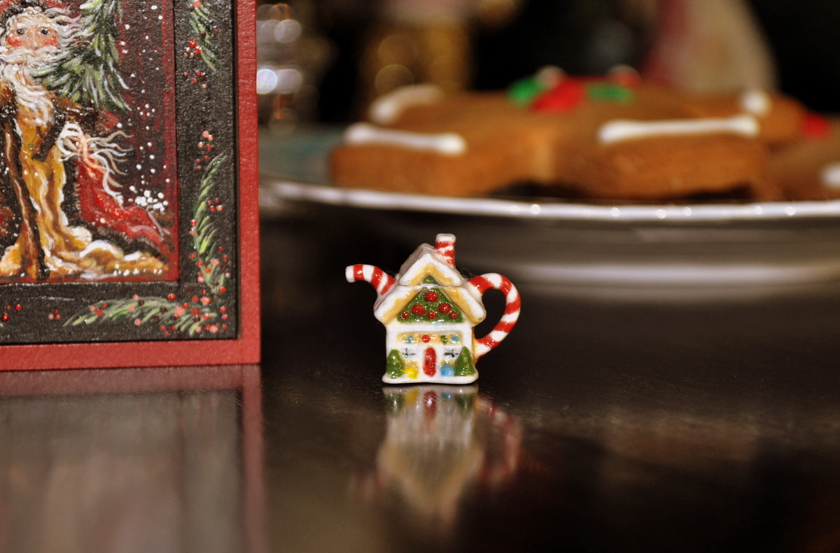 Gingerbread House Teapot by Elmarie Wood-Callander